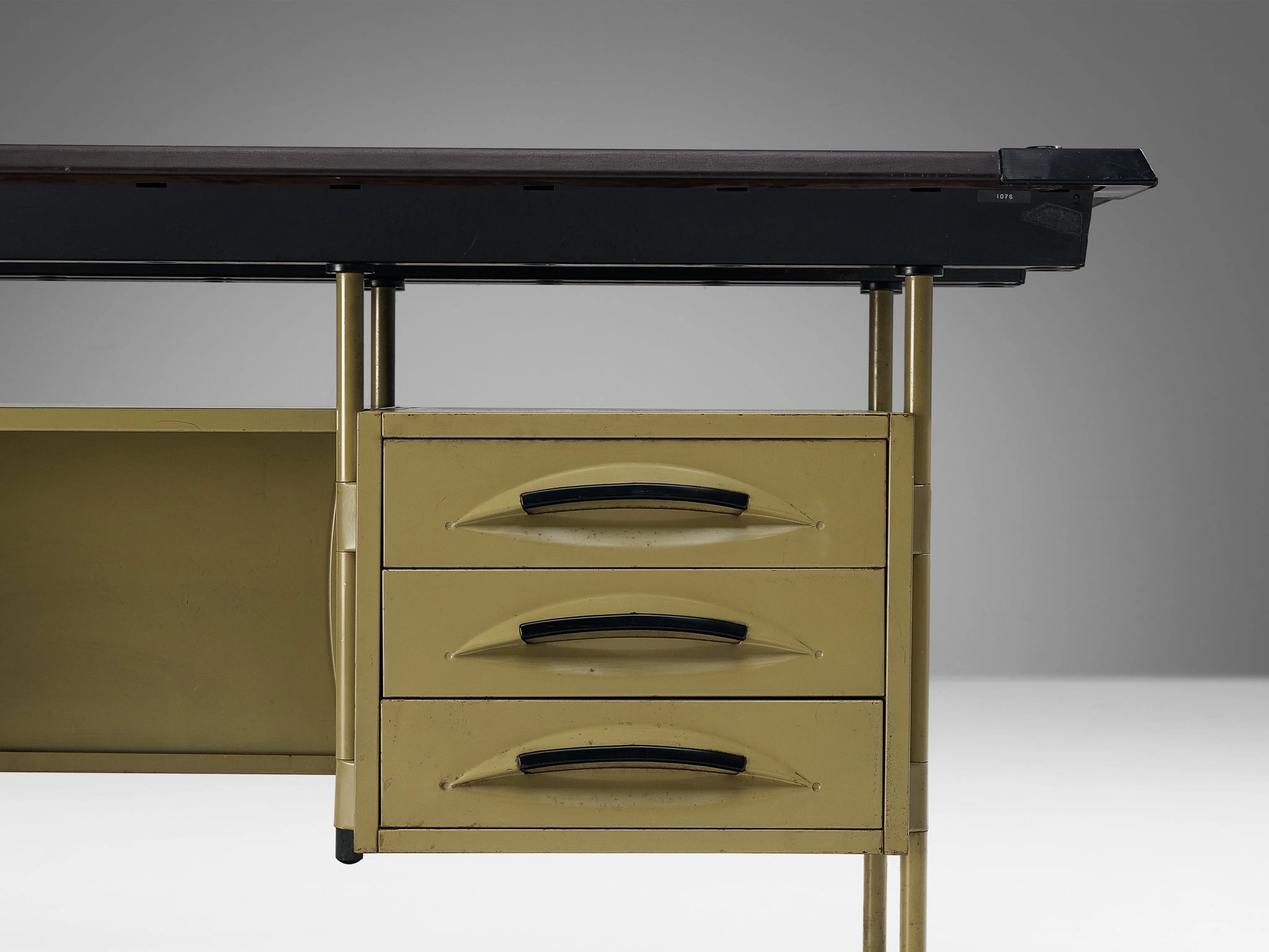 Rare Studio BBPR for Olivetti Spazio Sideboard in Green Coated Steel