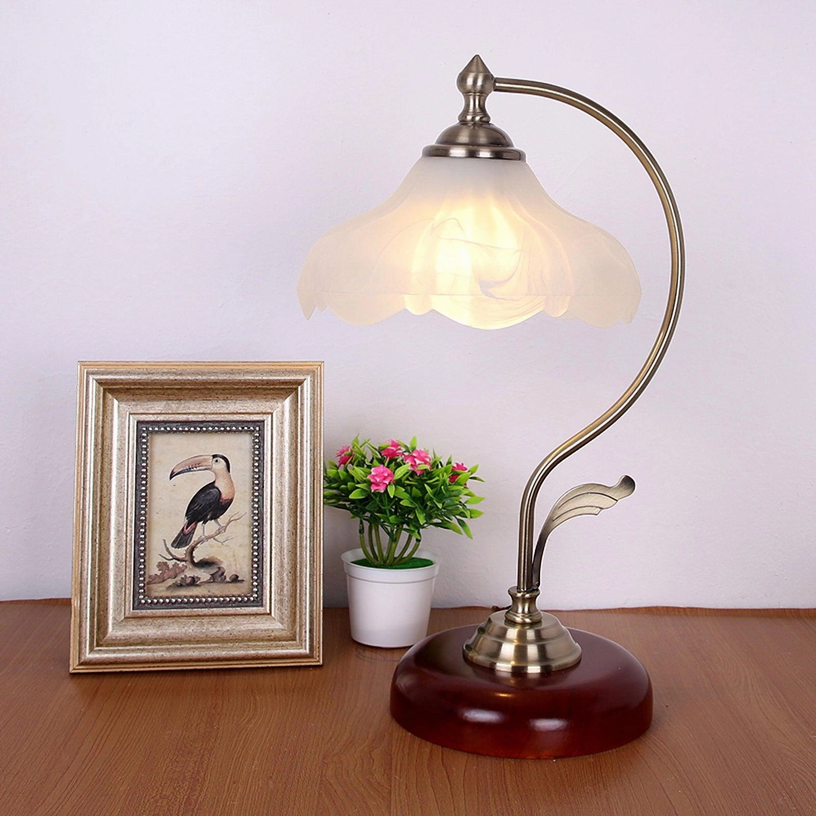Retro Flower Table Lamp