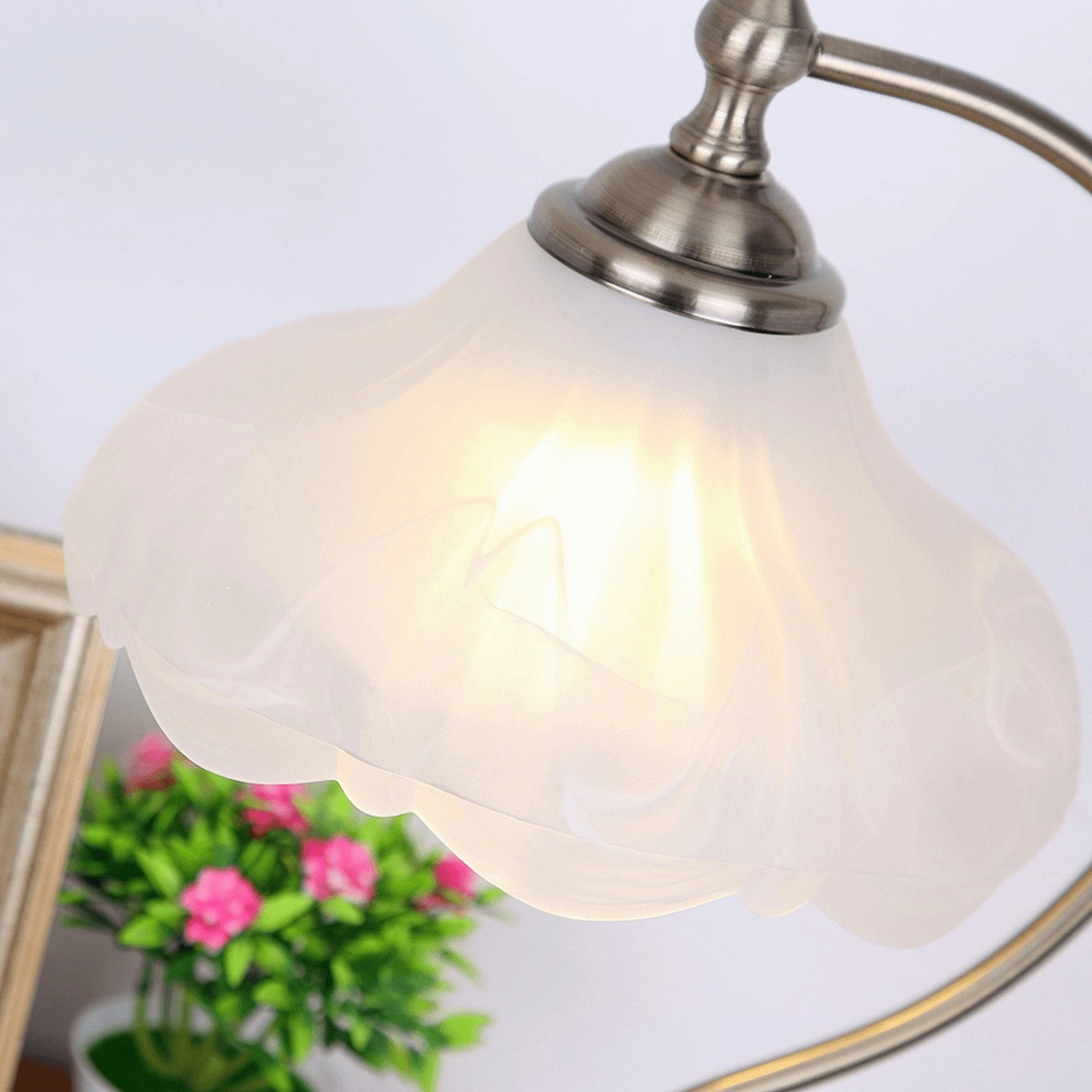 Retro Flower Table Lamp