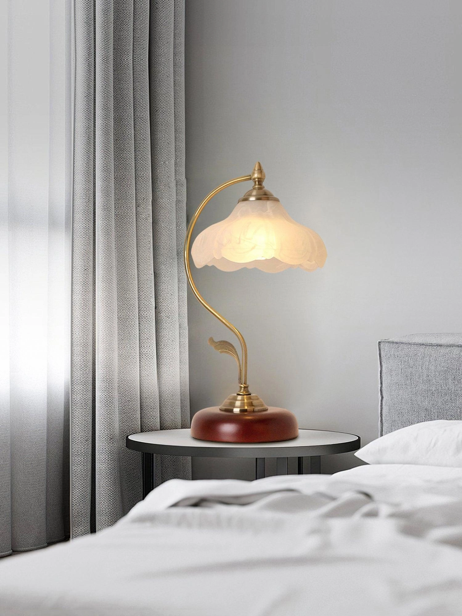 Retro Flower Table Lamp
