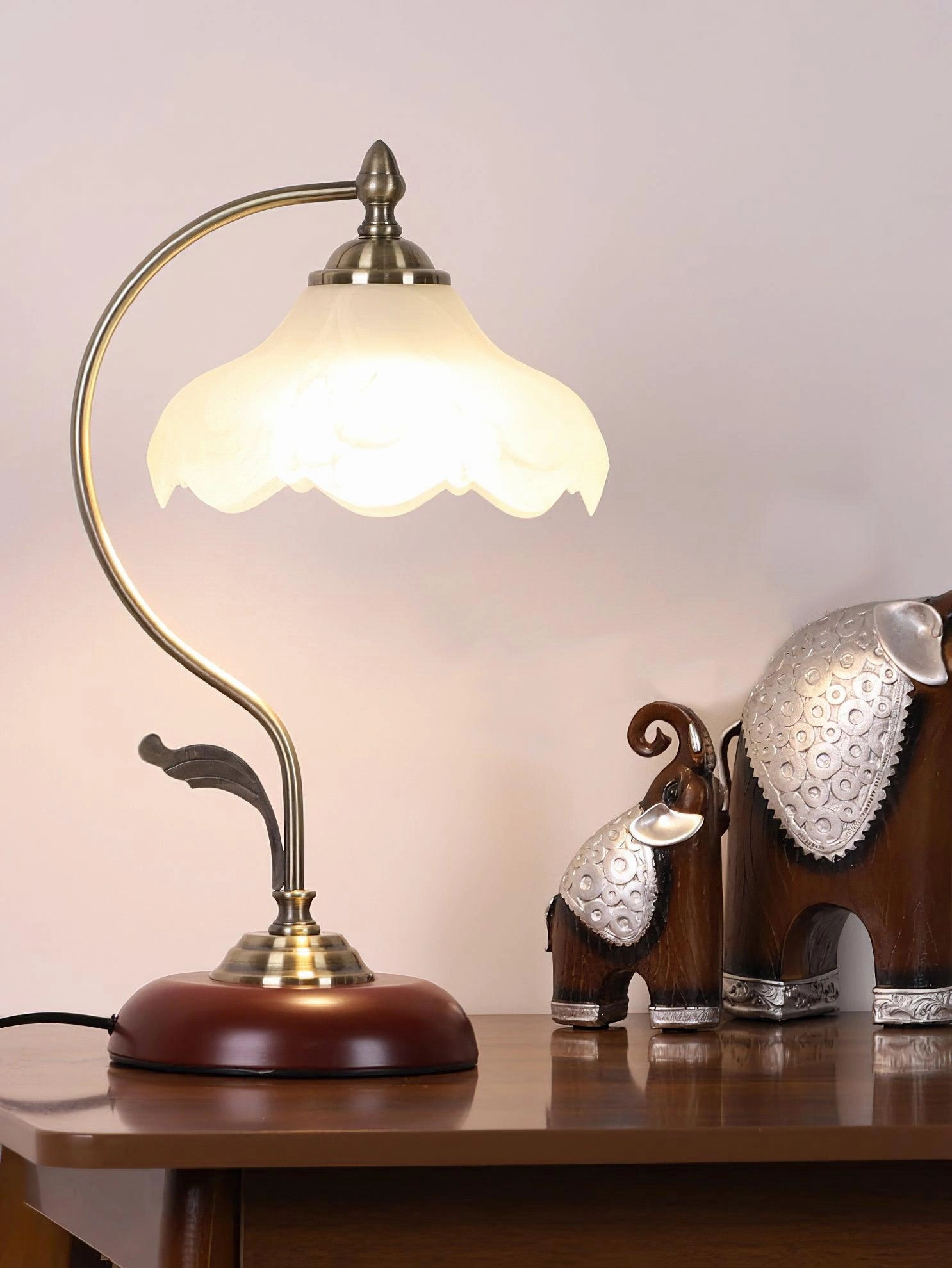 Retro Flower Table Lamp