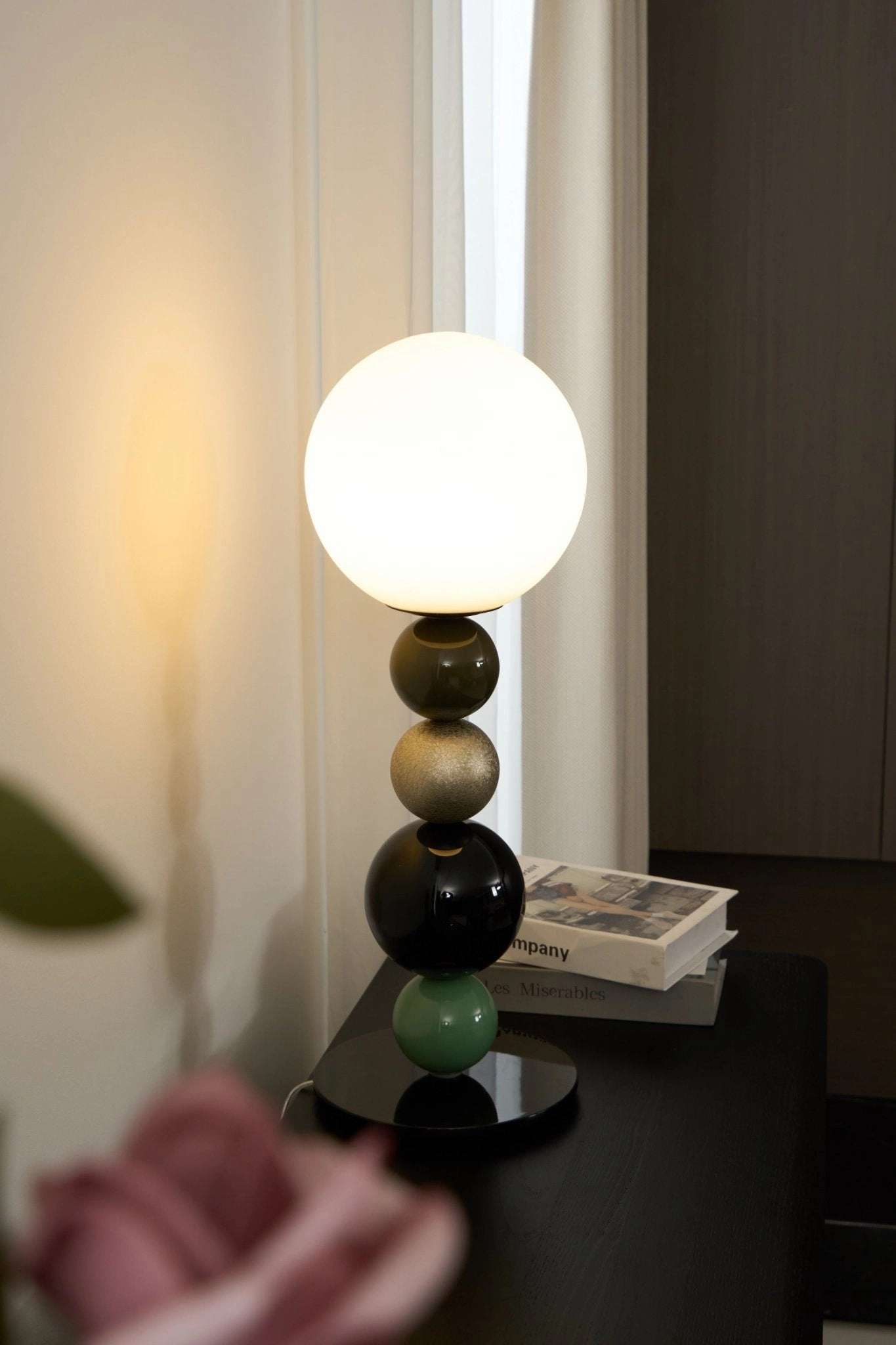 Round Balls Stacking Table Lamp