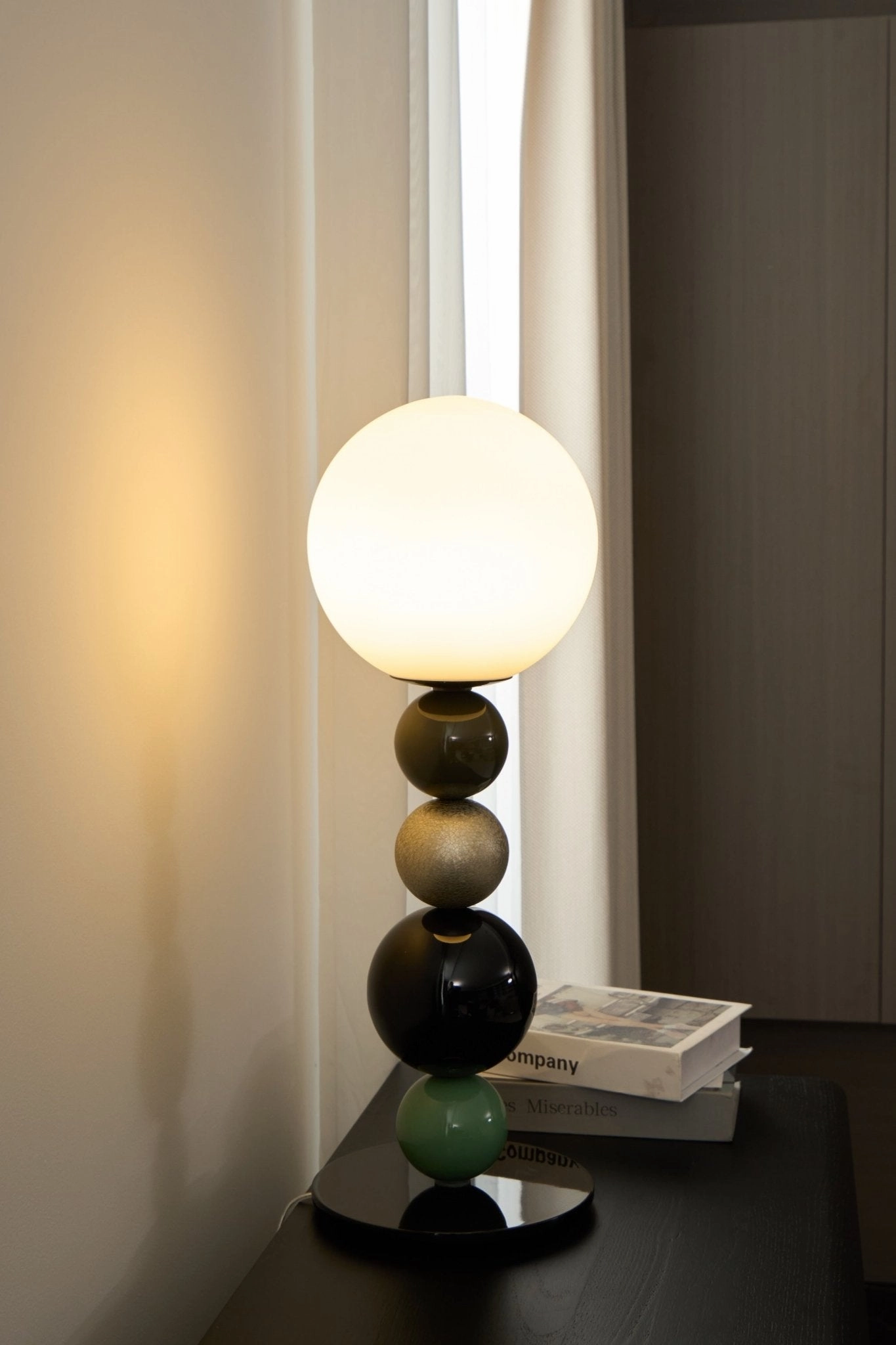 Round Balls Stacking Table Lamp