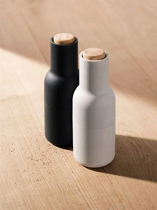 Salt and Pepper Bottle Grinders (Set of 2)