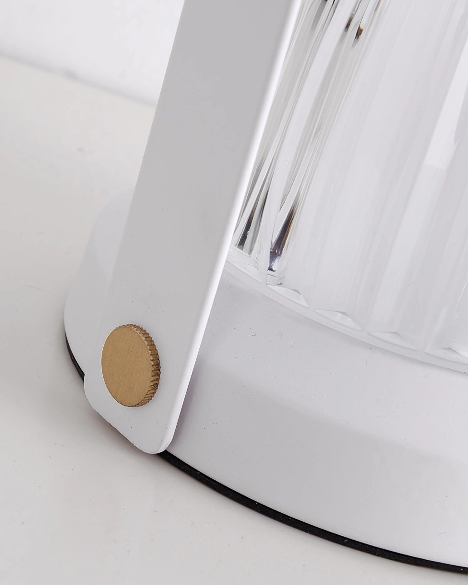 Seine Built-in Battery Table Lamp