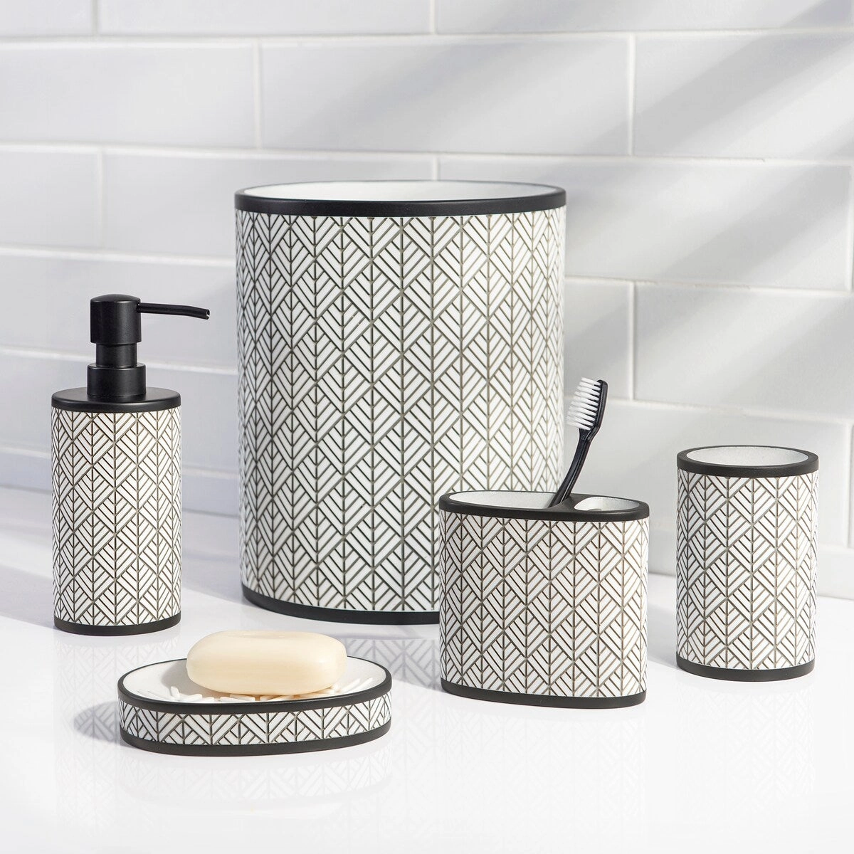 Shelby Resin Toothbrush Holder - White/Black