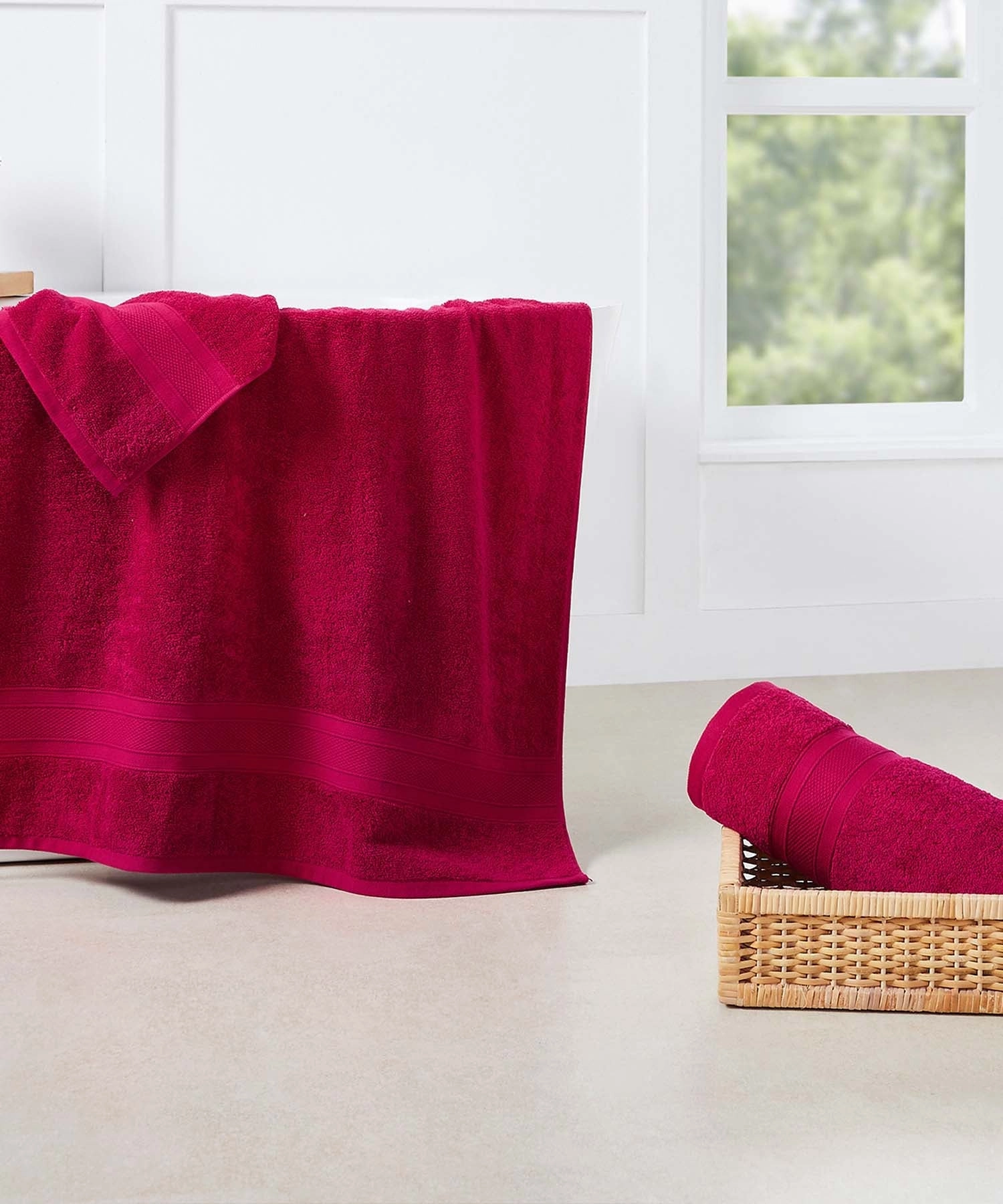 Soft Comfort  Bath Towel, 500 Gsm, Crimson