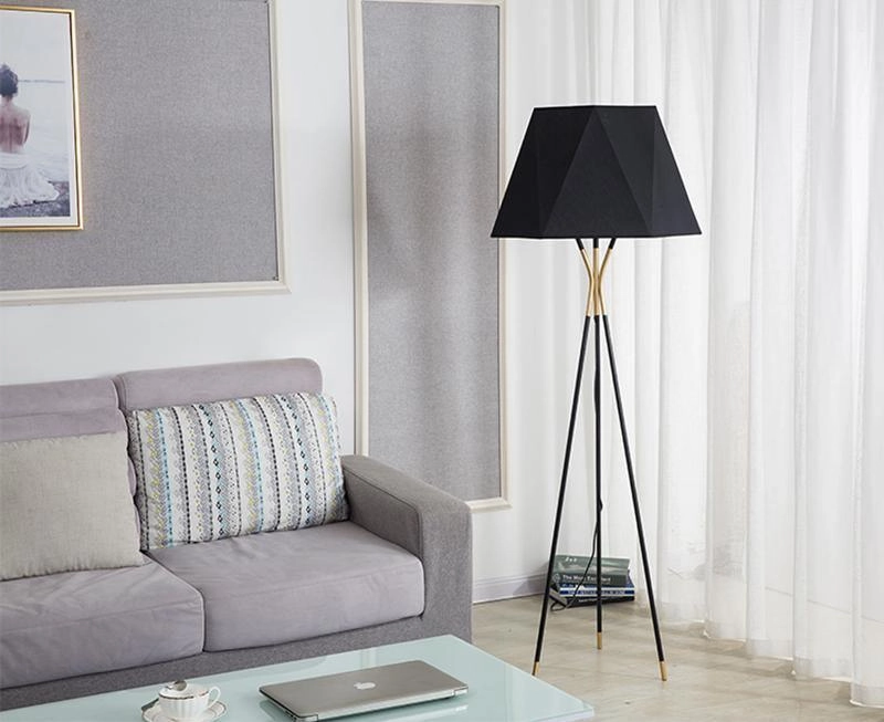 Solitaire Floor Lamp