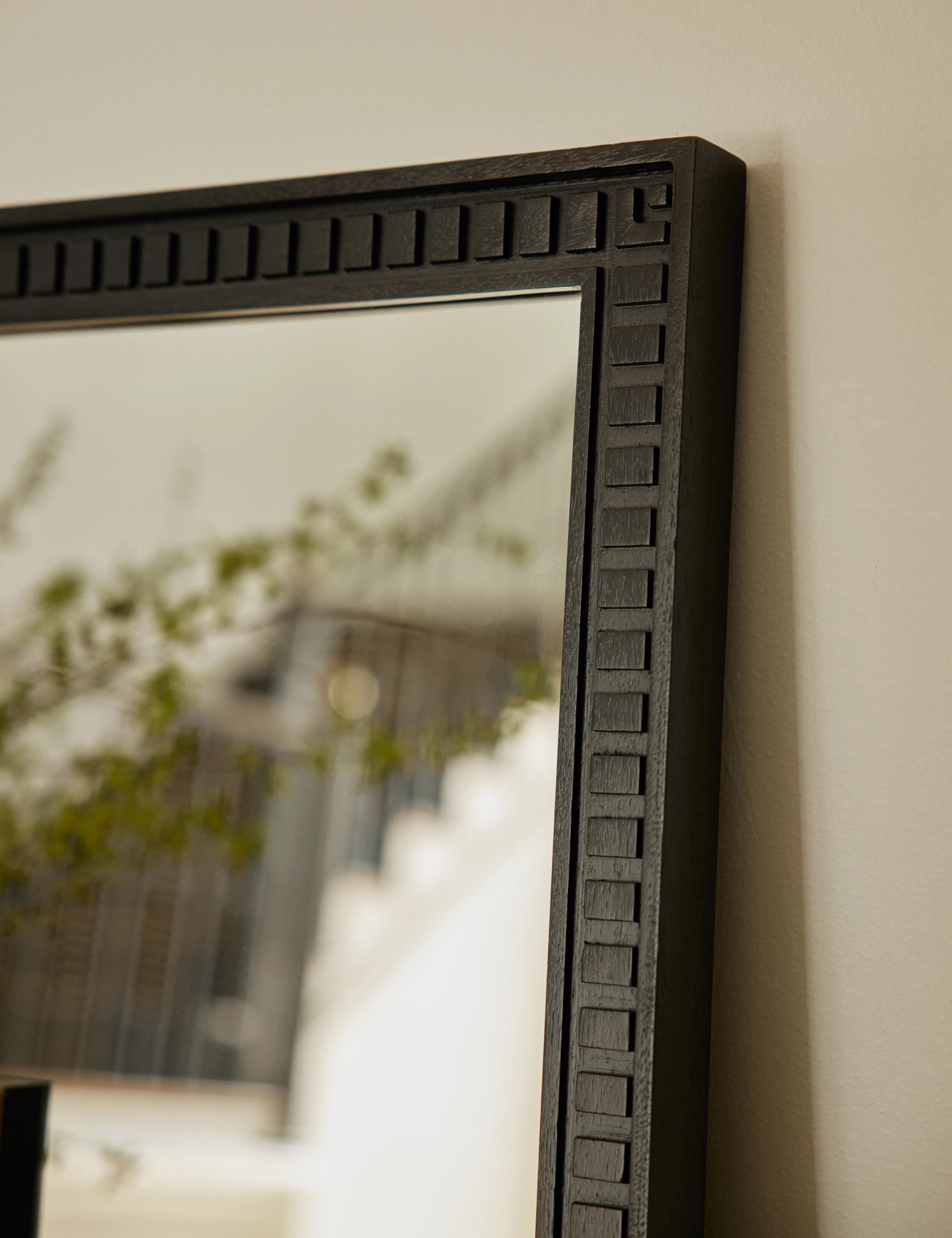 Thelma Mirror