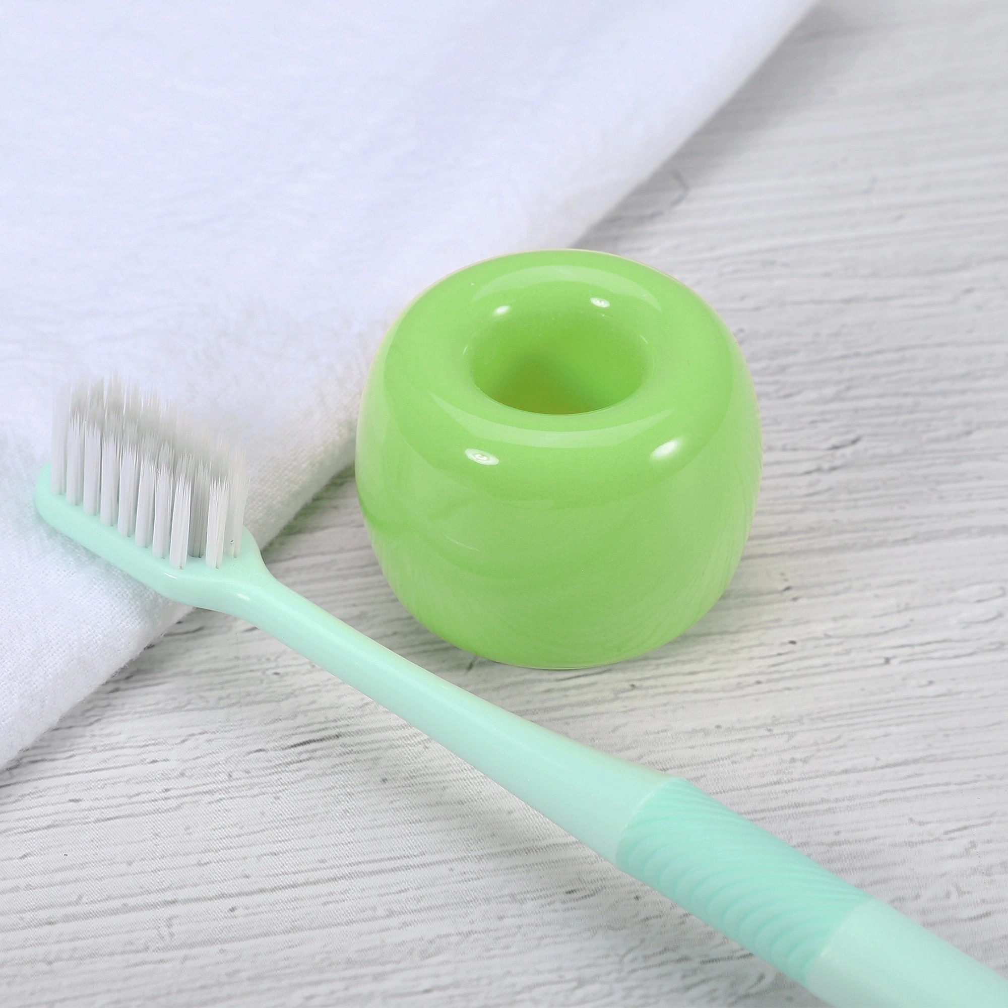 Toothbrush Holder, Round Mini Ceramic Toothbrush Holder Electric Toothbrush Holder, 1.65"x1.18", for Bathroom