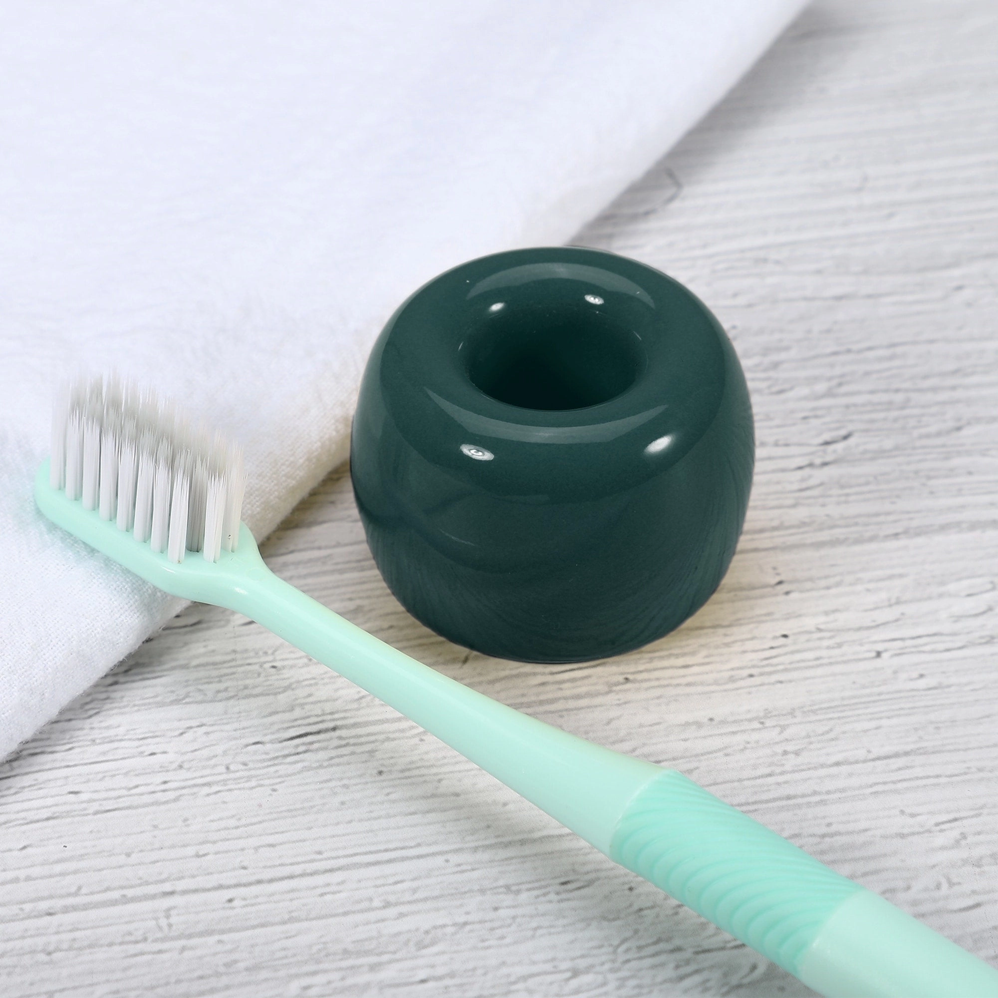 Toothbrush Holder, Round Mini Ceramic Toothbrush Holder Electric Toothbrush Holder, 1.65"x1.18", for Bathroom