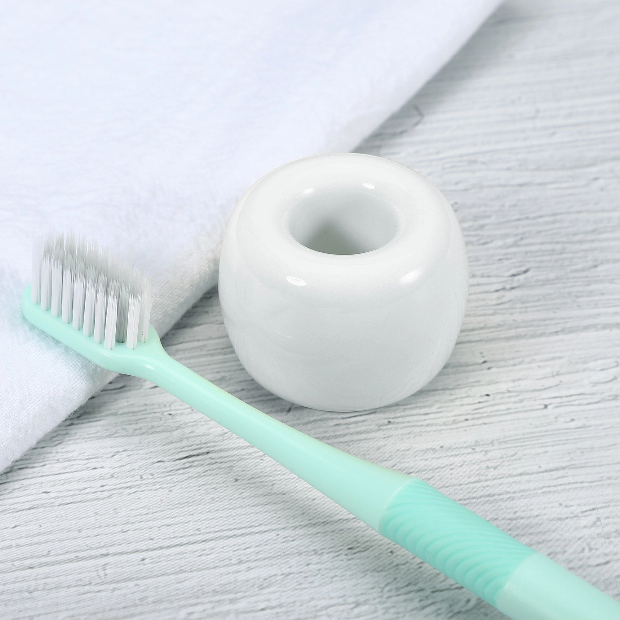 Toothbrush Holder, Round Mini Ceramic Toothbrush Holder Electric Toothbrush Holder, 1.65"x1.18", for Bathroom