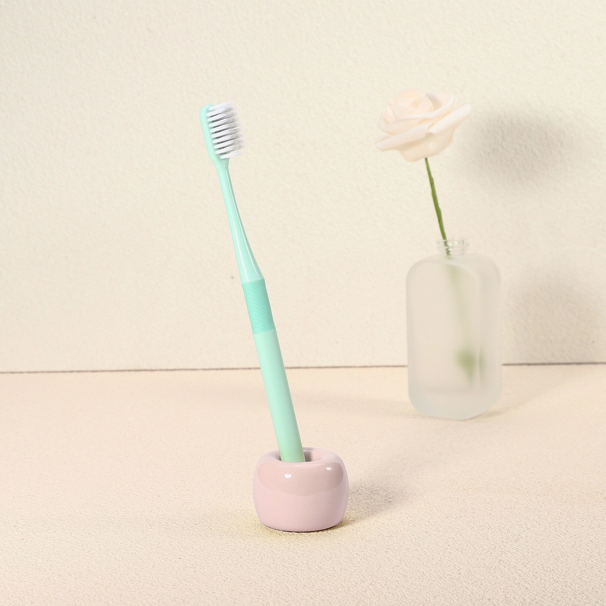 Toothbrush Holder, Round Mini Ceramic Toothbrush Holder Electric Toothbrush Holder, 1.65"x1.18", for Bathroom