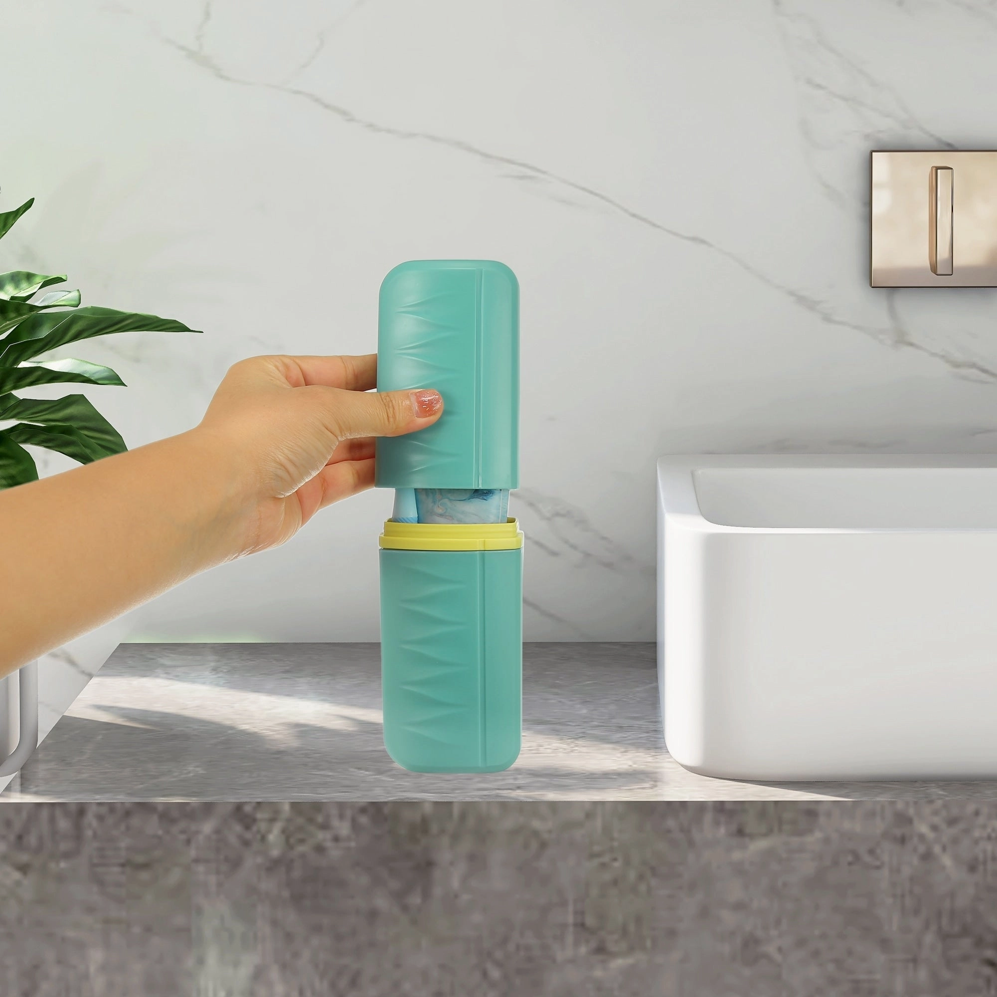 Toothbrush Travel Case, Plastic, Lightweight Traveling Toothbrush Holders Case, 2.36"x1.57"x7.87"