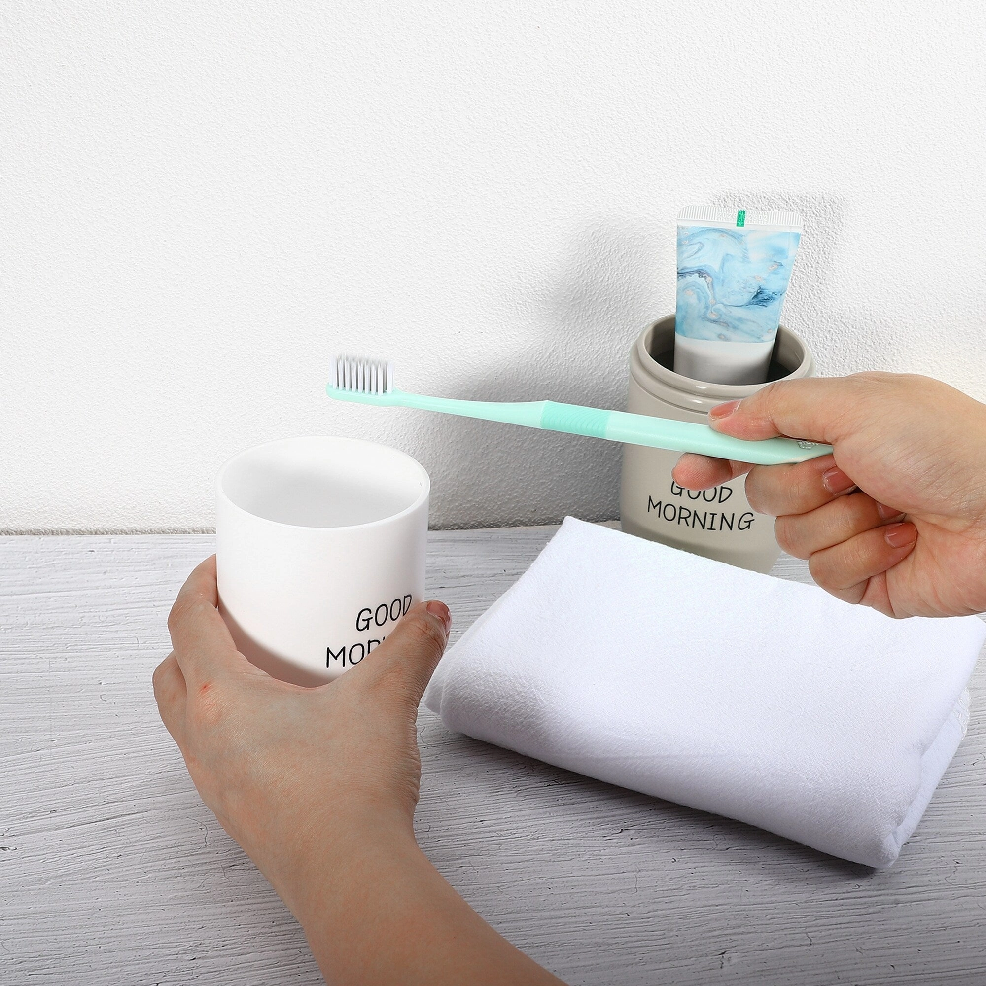 Toothbrush Travel Case, Plastic, Lightweight Traveling Toothbrush Holders Case, 7.87"x2.87"