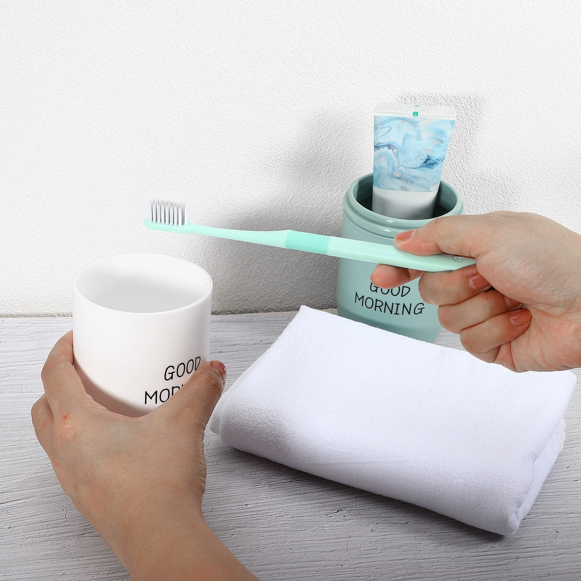 Toothbrush Travel Case, Plastic, Lightweight Traveling Toothbrush Holders Case, 7.87"x2.87"