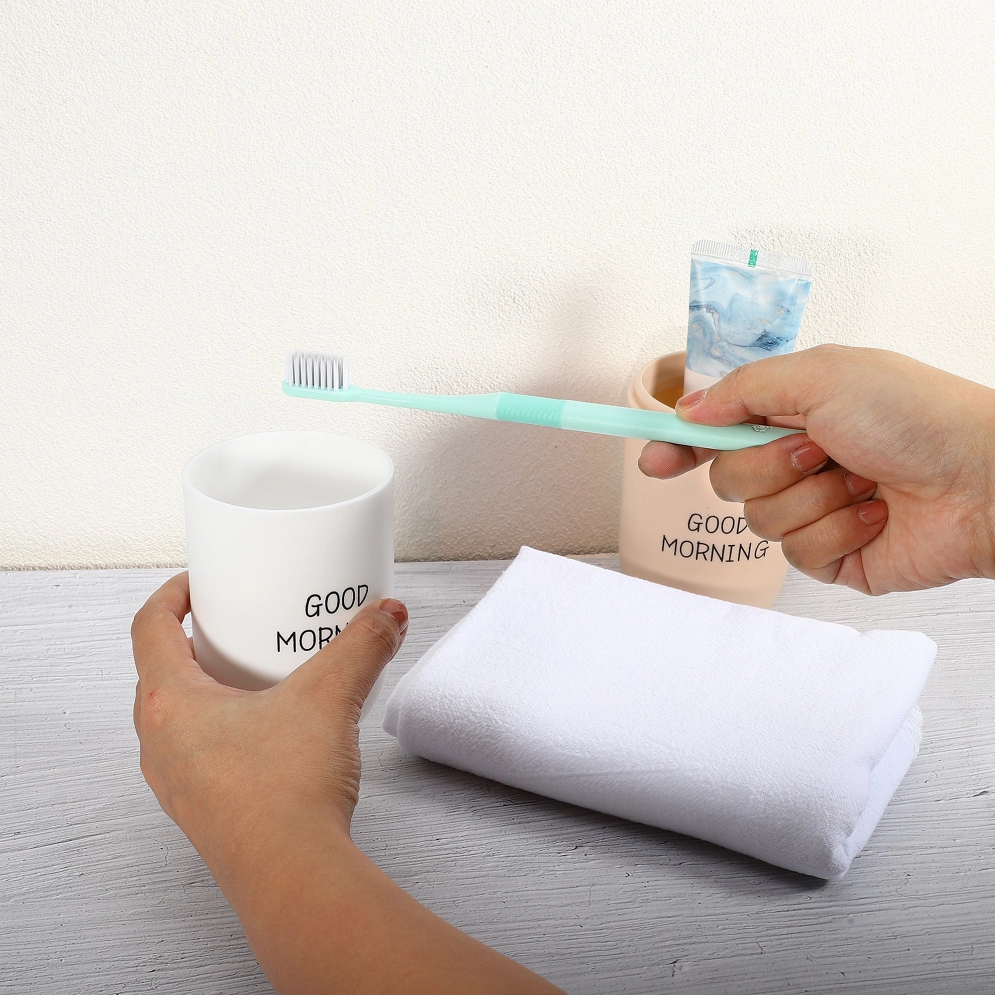Toothbrush Travel Case, Plastic, Lightweight Traveling Toothbrush Holders Case, 7.87"x2.87"