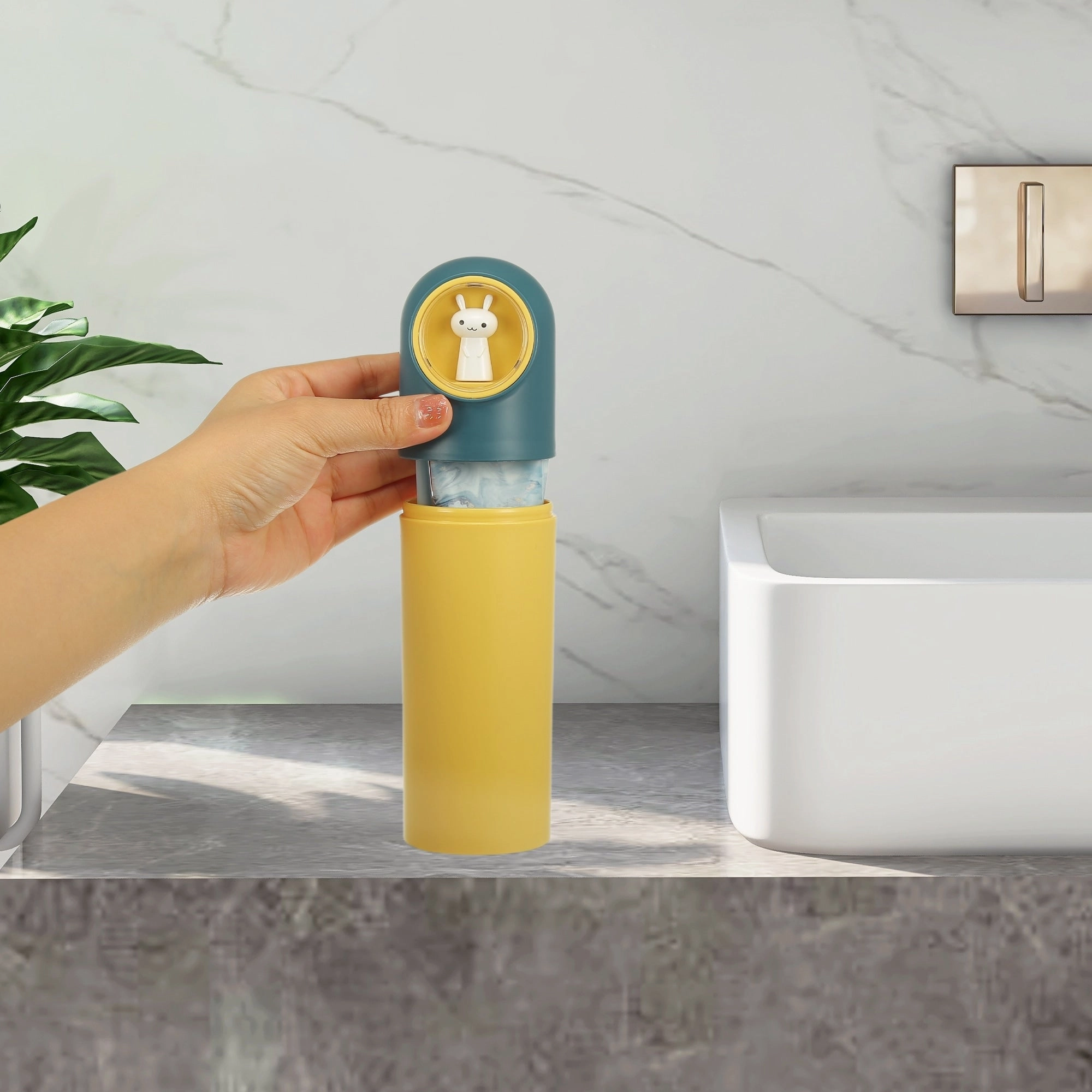 Toothbrush Travel Case, Plastic, Lightweight Traveling Toothbrush Holders Case, for Travel Business, 7.87"x2.28"