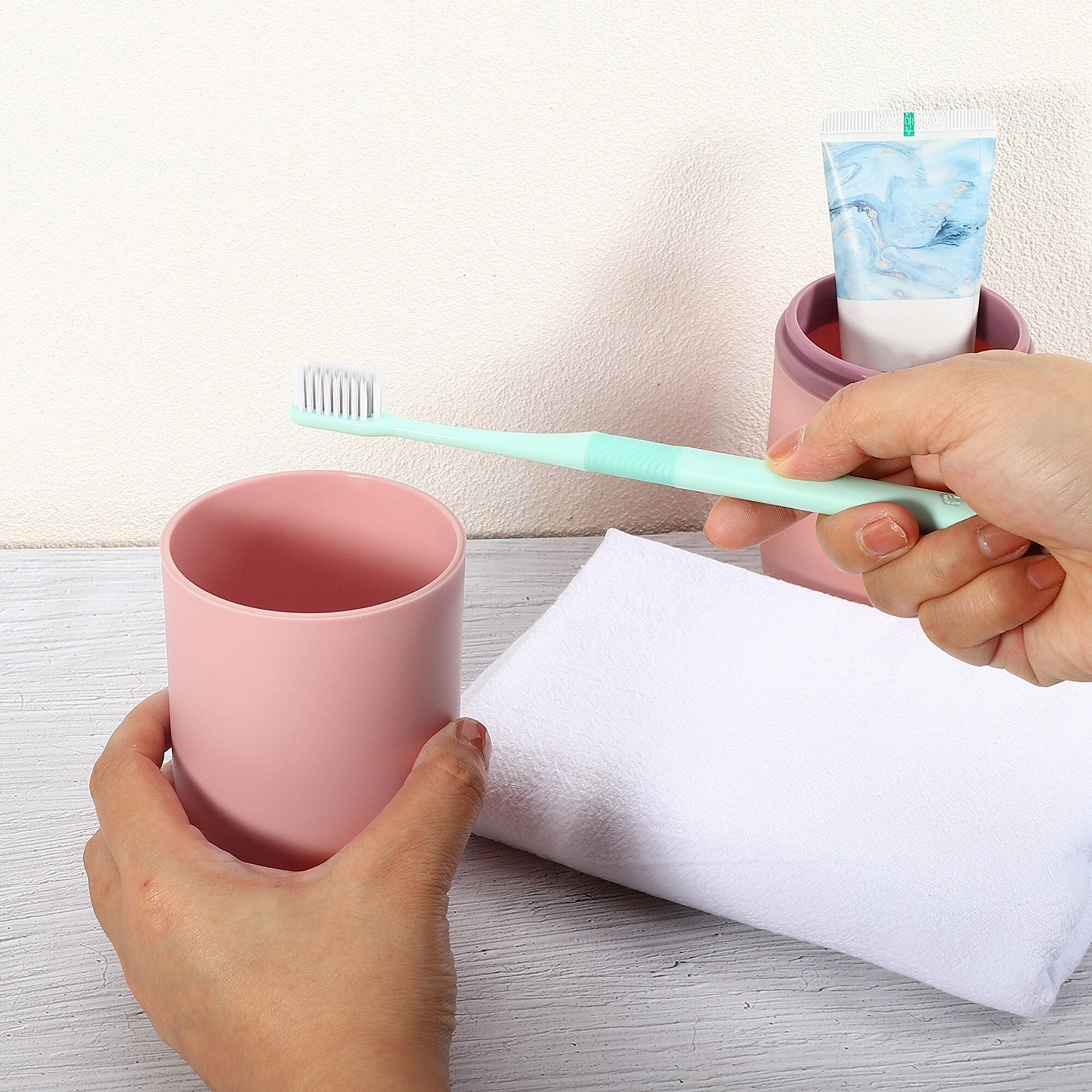 Toothbrush Travel Case, Plastic, Lightweight Traveling Toothbrush Holders Case, for Travel Business, 7.87"x2.87"