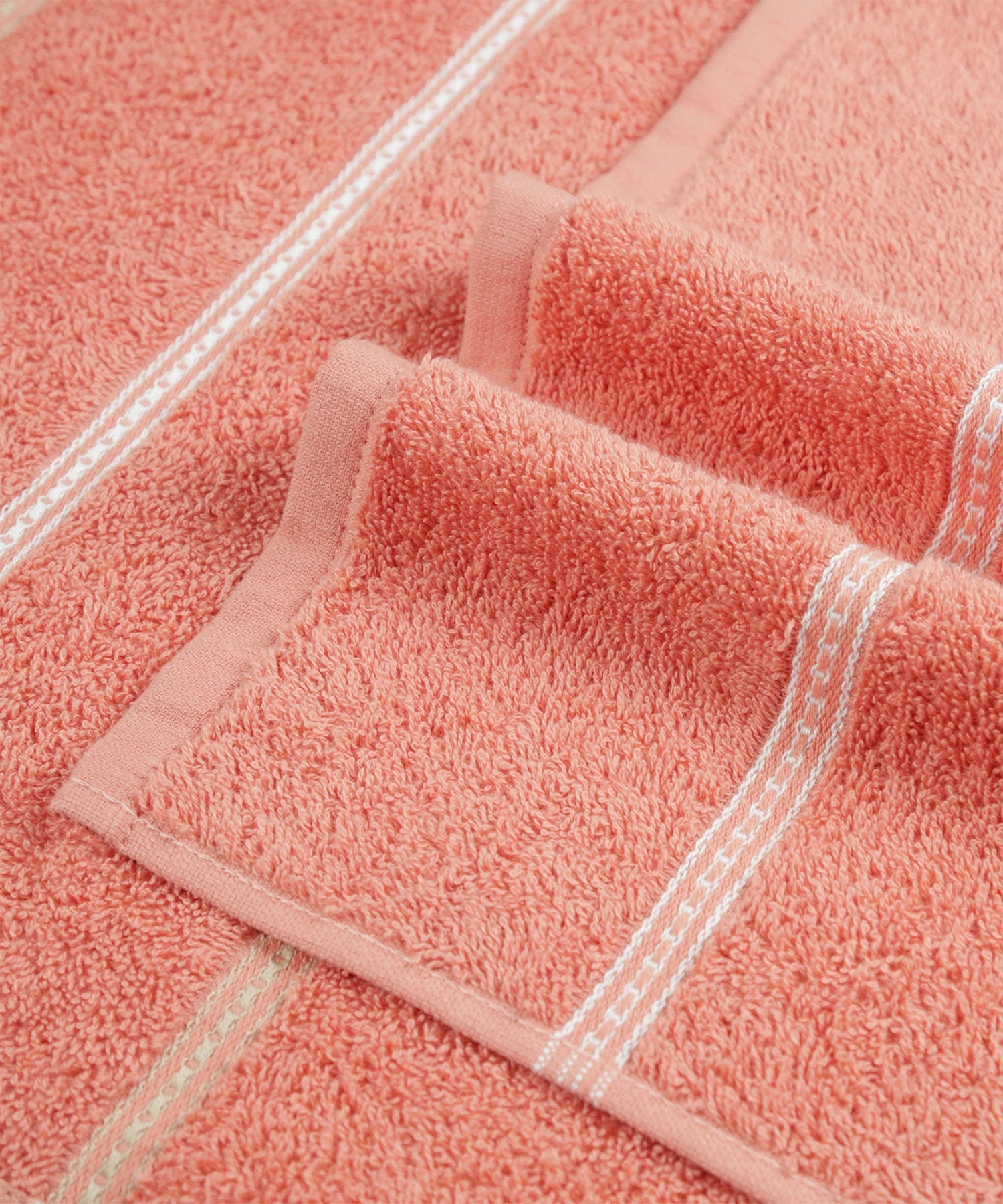Urban Comfort 100% Cotton Bath Towel, Durable, Light Weight, Dry Fast, Brick Red