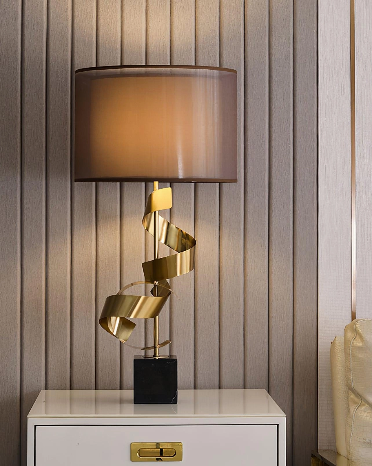 Vero Table Lamp