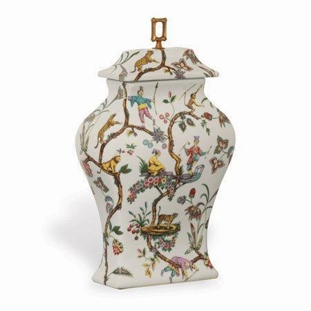 White & Gold Porcelain Chinoise Exotique Jar With Lid