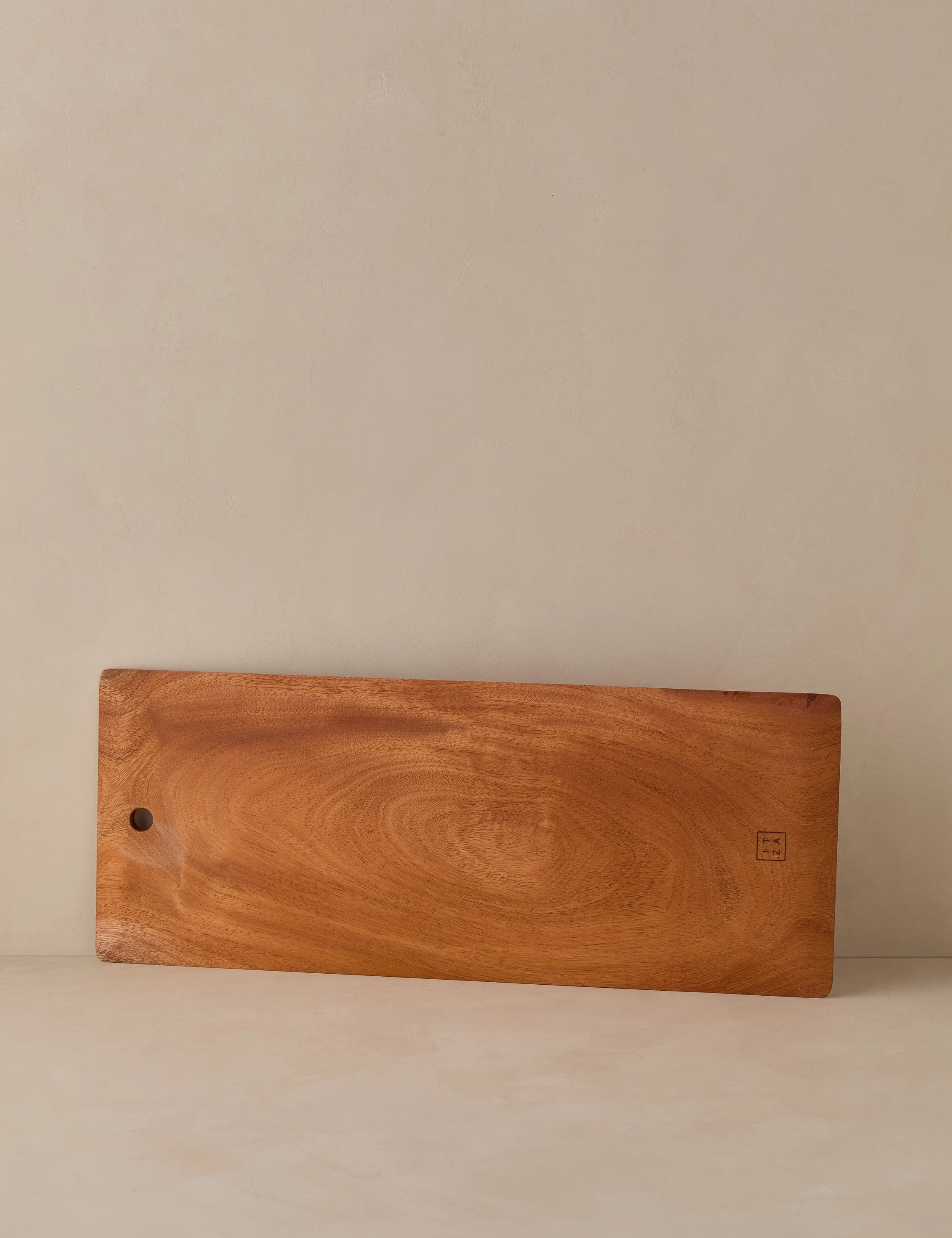 WoodServing Board by Itza Wood