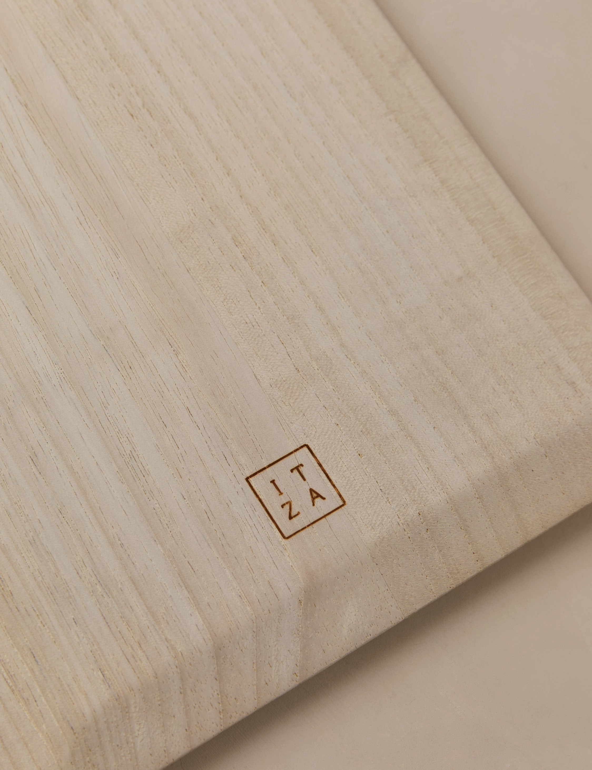 WoodServing Board by Itza Wood