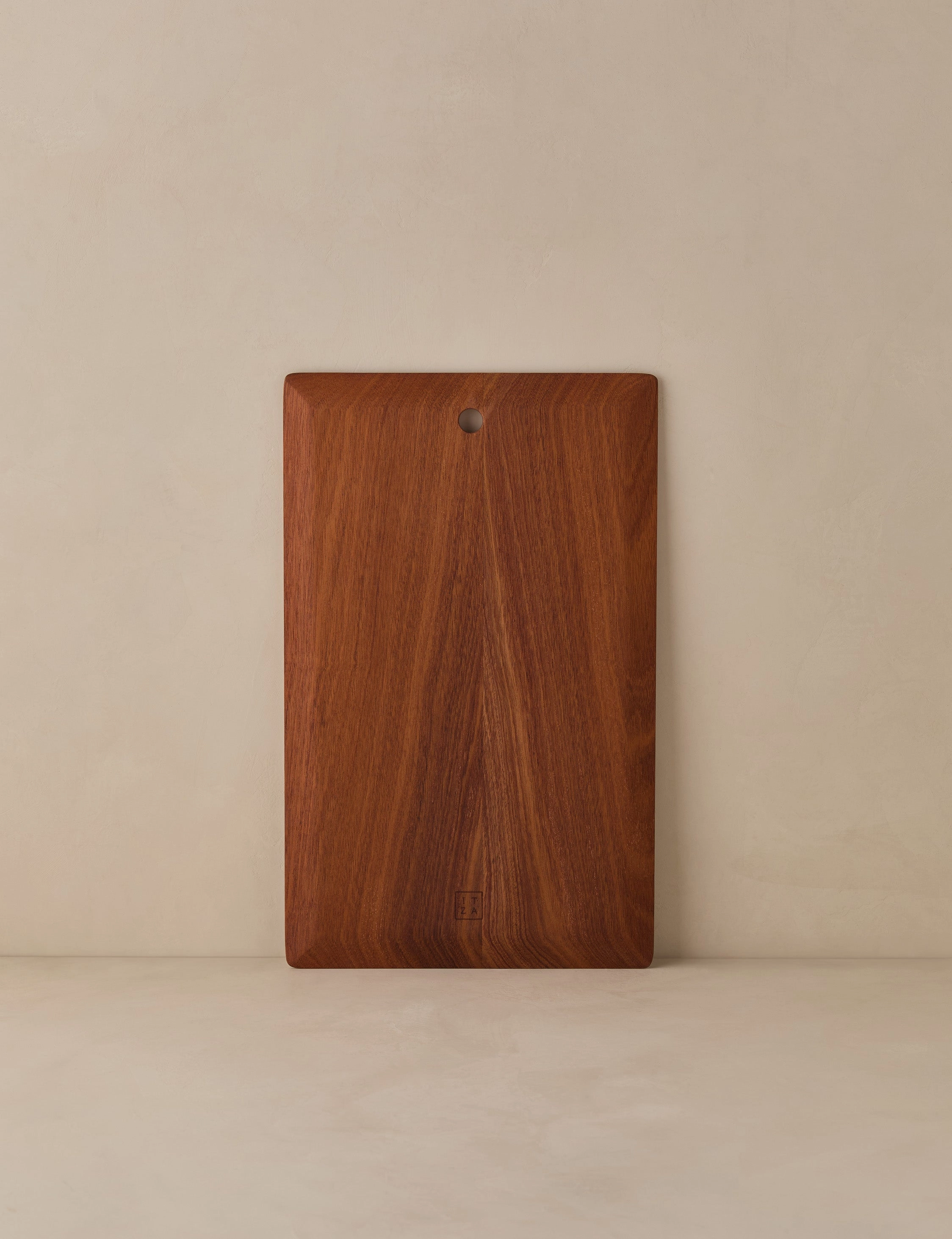 WoodServing Board by Itza Wood
