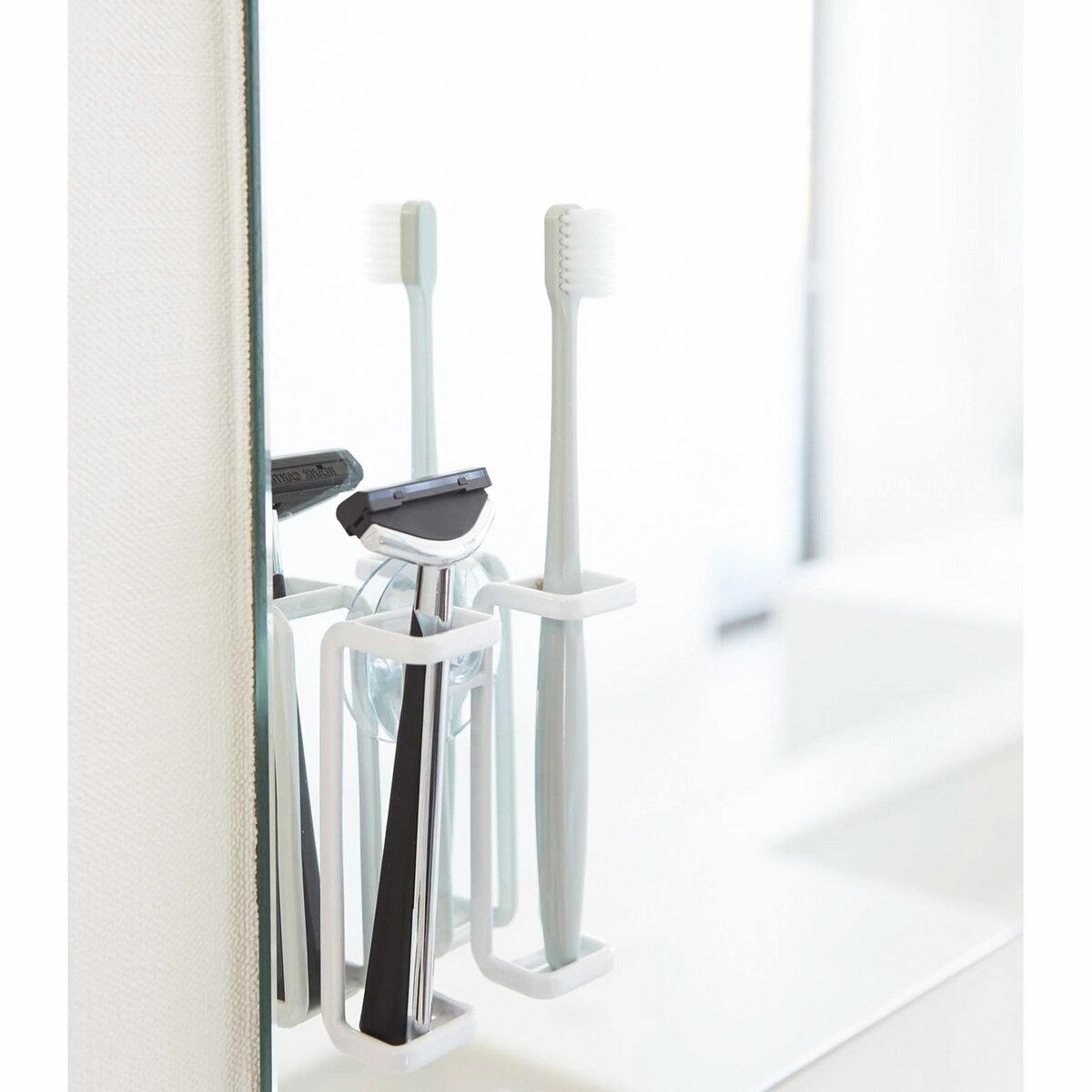 Yamazaki Home Toothbrush Holder, Steel, Holds 0.55 lbs - L 1.18 x W 3.07 x H 3.74 inches