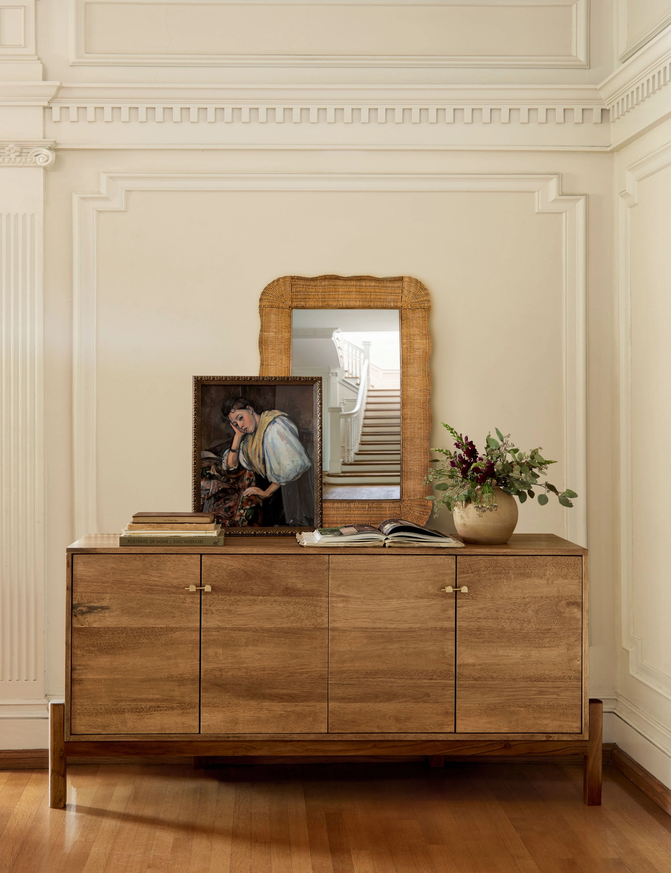 Yarely Mirror